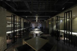 日本料理店安静舒适的用餐区
