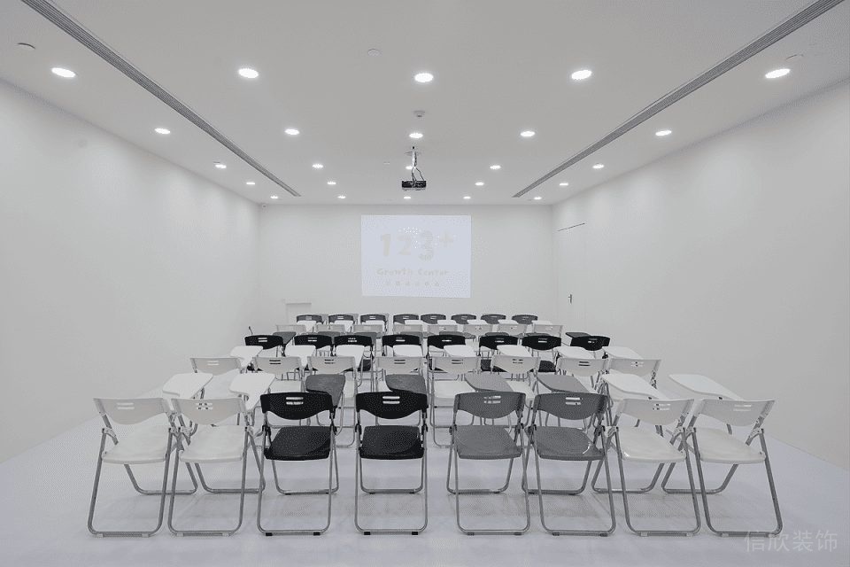 简易折叠椅黑白灰投影办公室会议室