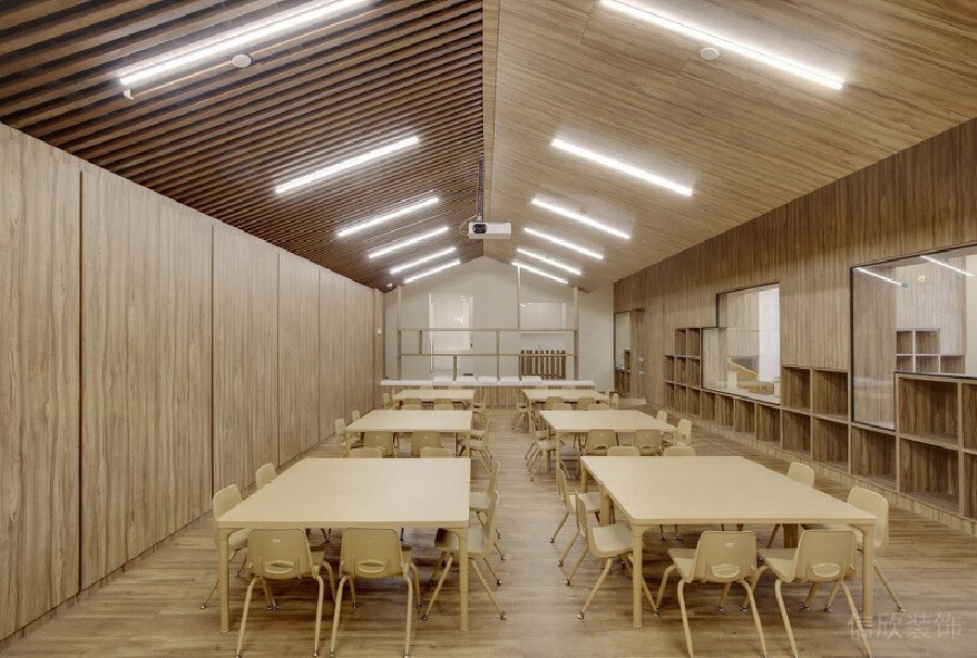 木屋房屋式原木教室装修