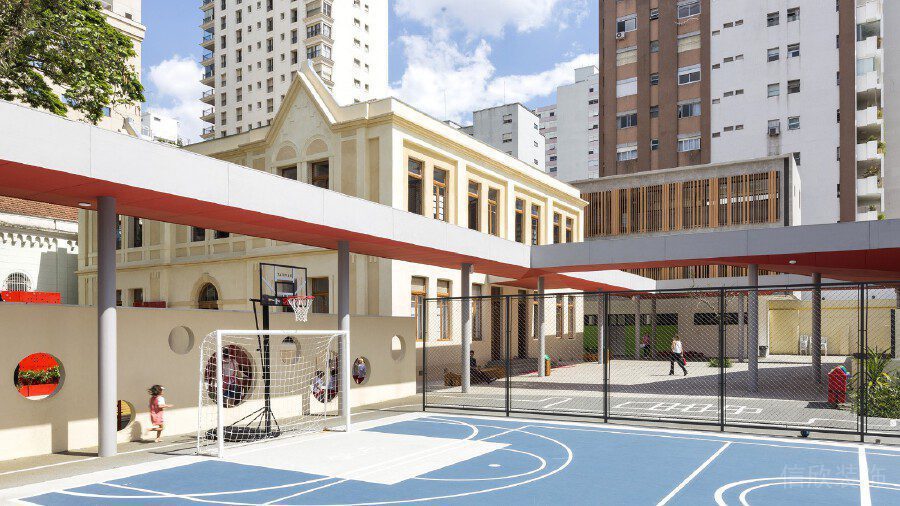 学校蓝色足球场直线撞色设计操场设计