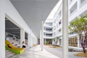 滑梯学校装修设计公共休息区域楼梯设计