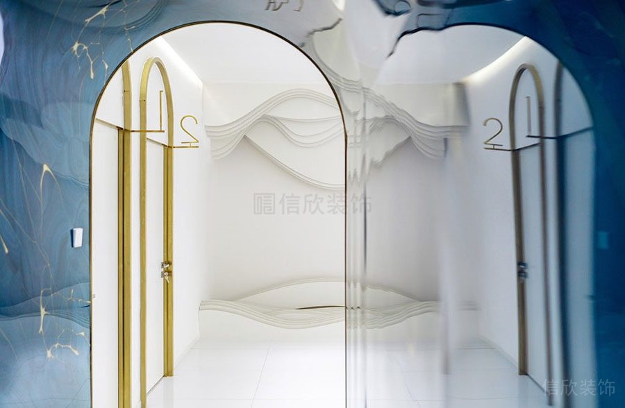 深圳罗湖区美容院装修设计-拱形玻璃门