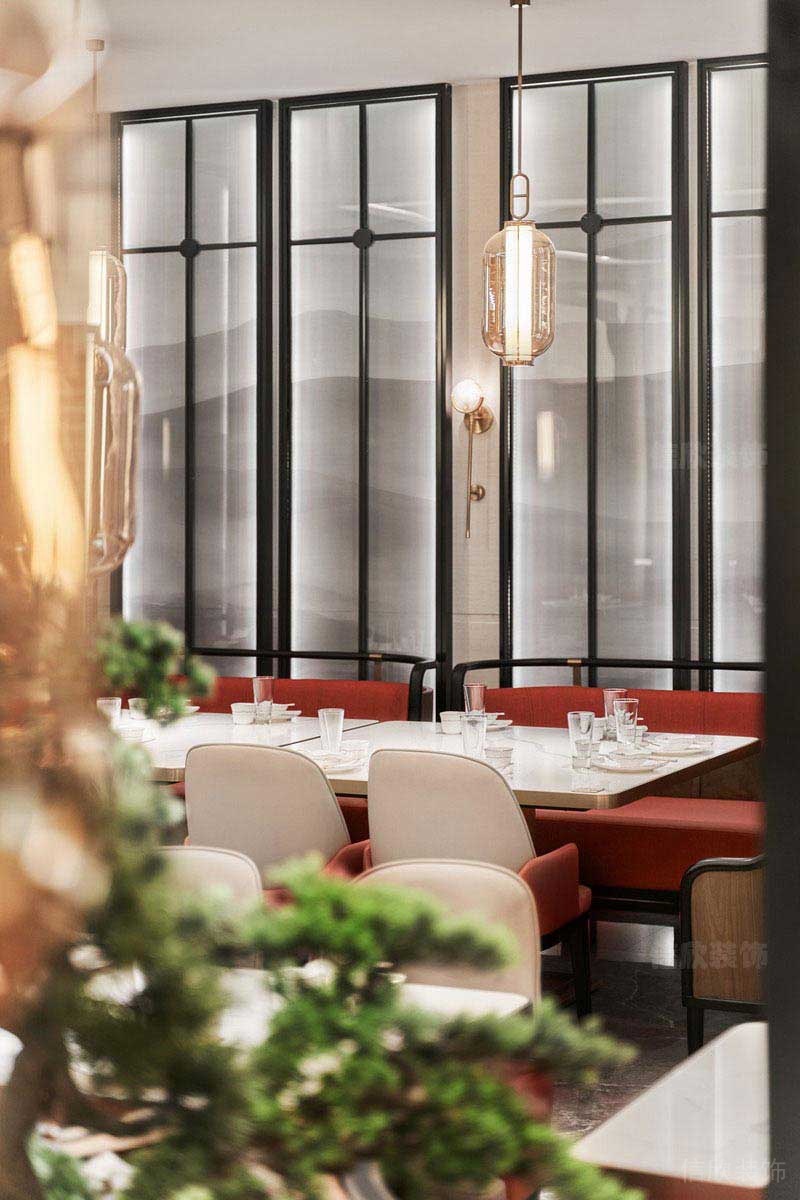 餐厅红色餐椅搭配的效果图