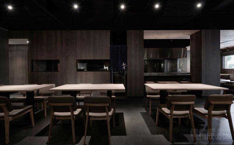 餐厅现代风用餐区原木桌椅效果图