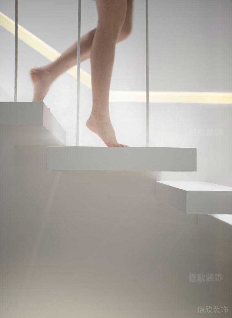 二手房改造别墅现代简约风白色艺术楼梯效果图