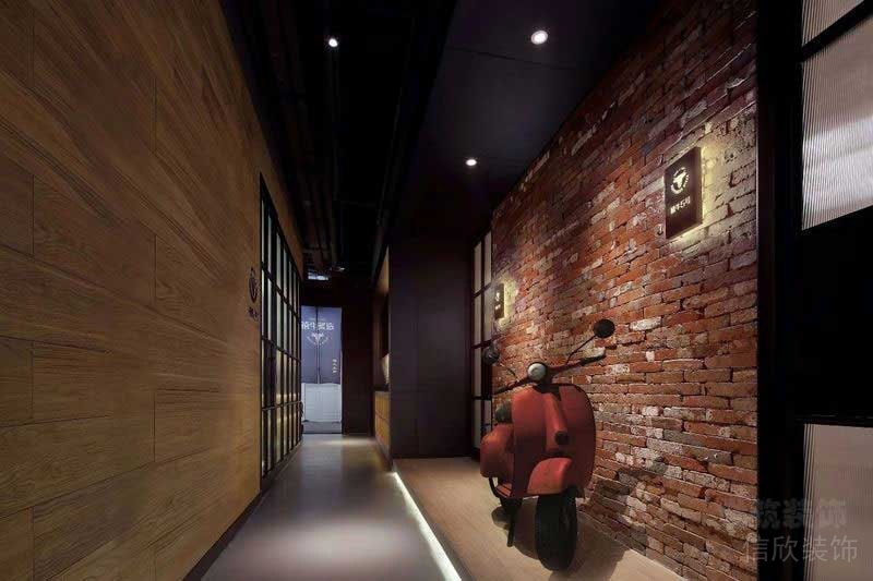工业风格办公室过道艺术陈设