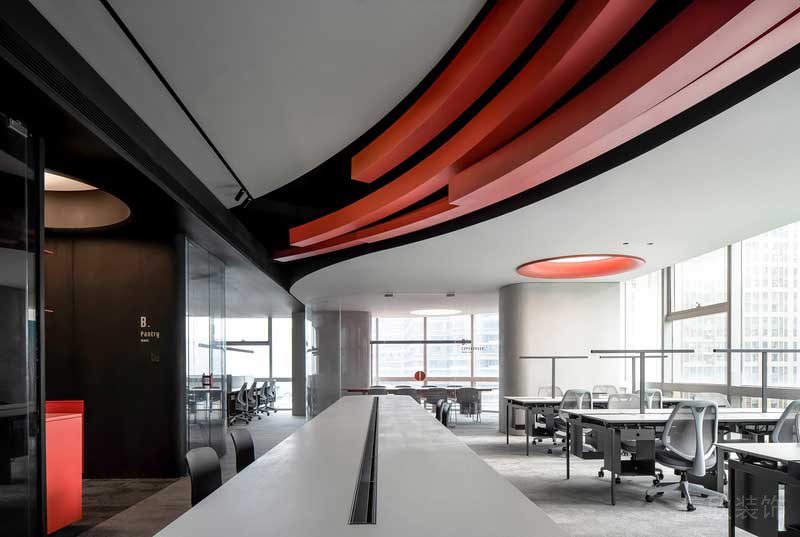 深圳南山前海现代风格办公室装修设计橘红点缀色