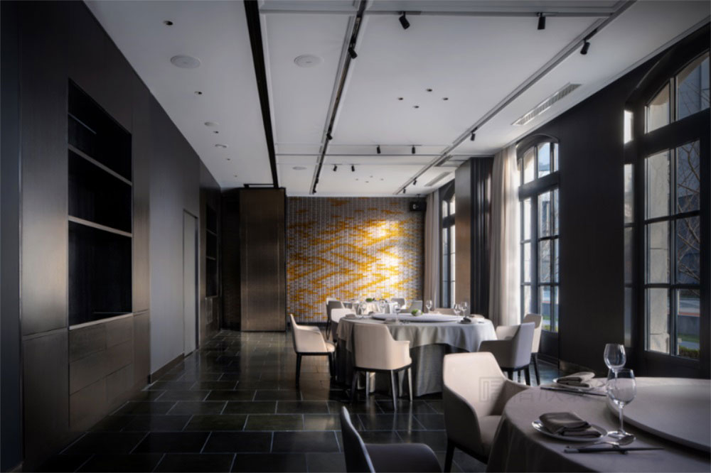 深圳南山新中式餐厅装修设计案例家具组合