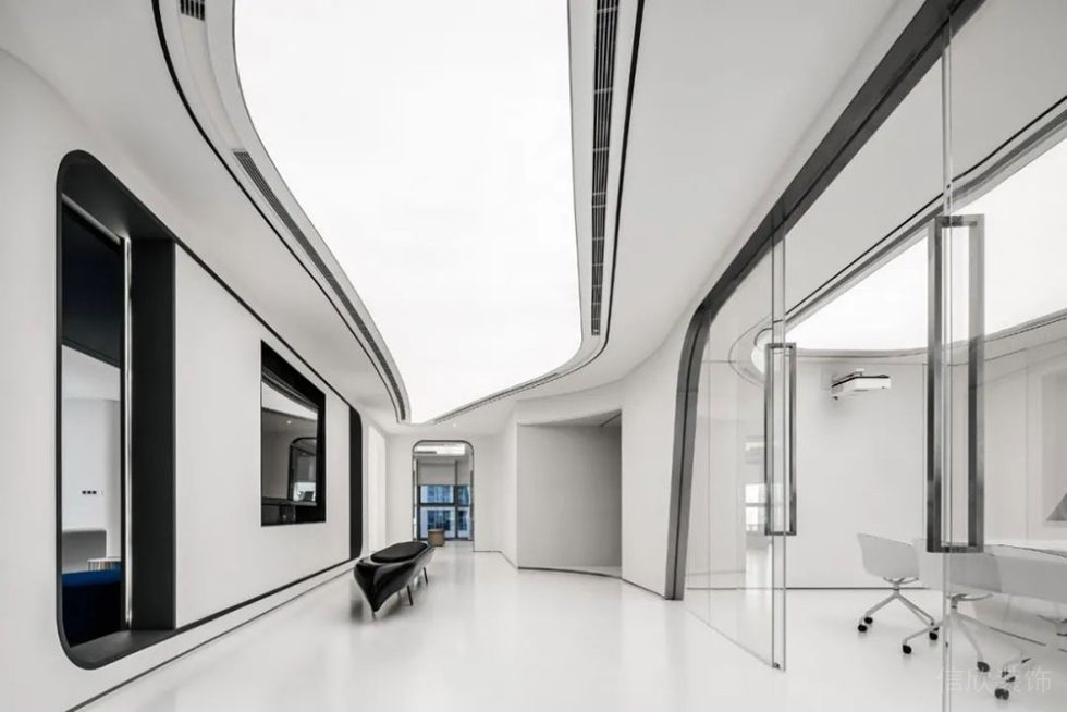 现代风格商务办公室过廊设计装修图