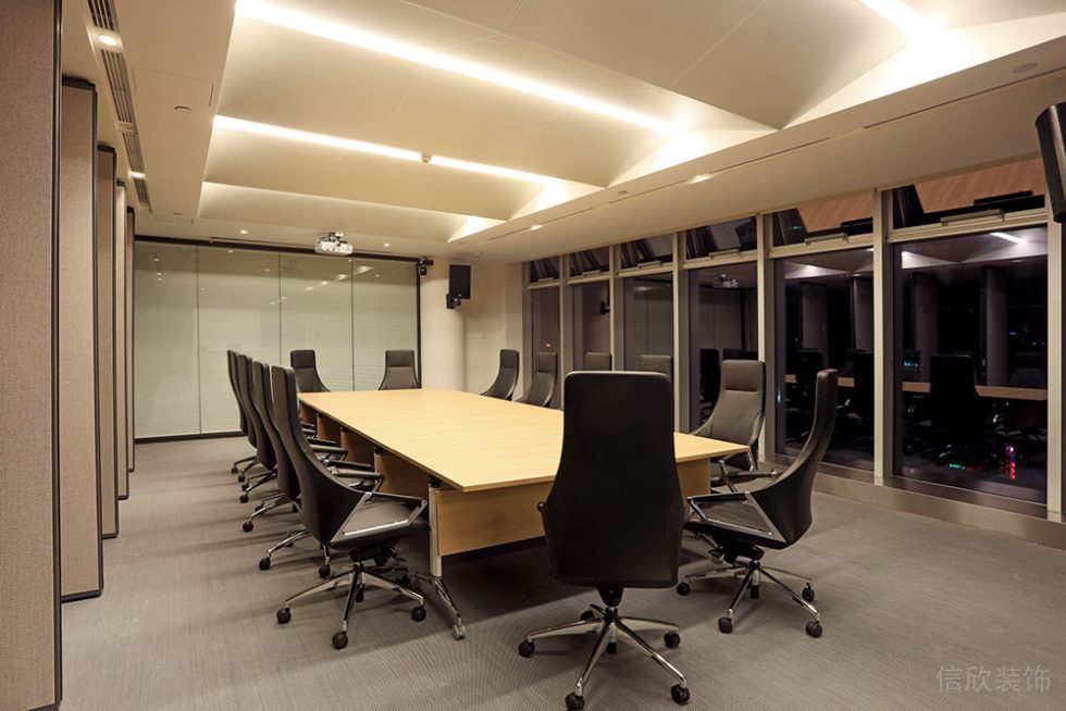 现代风格商务办公室小型会议室装修图