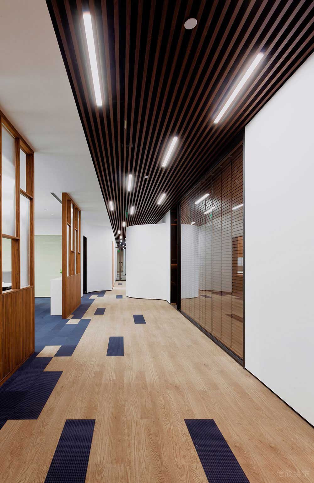 现代风格商务办公室走廊设计装修图