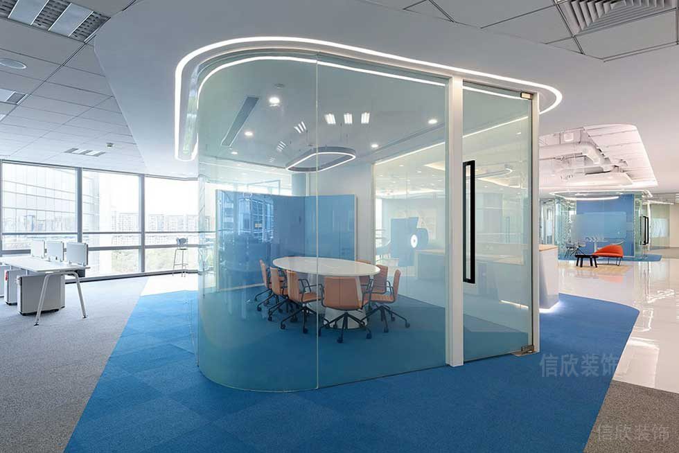现代风格商务写字楼玻璃房会议室效果图