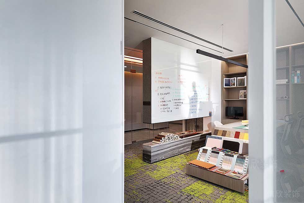 现代简约风格办公空间样板资料陈列室装修图
