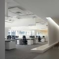 现代简约风格写字楼办公区过道空间装修图