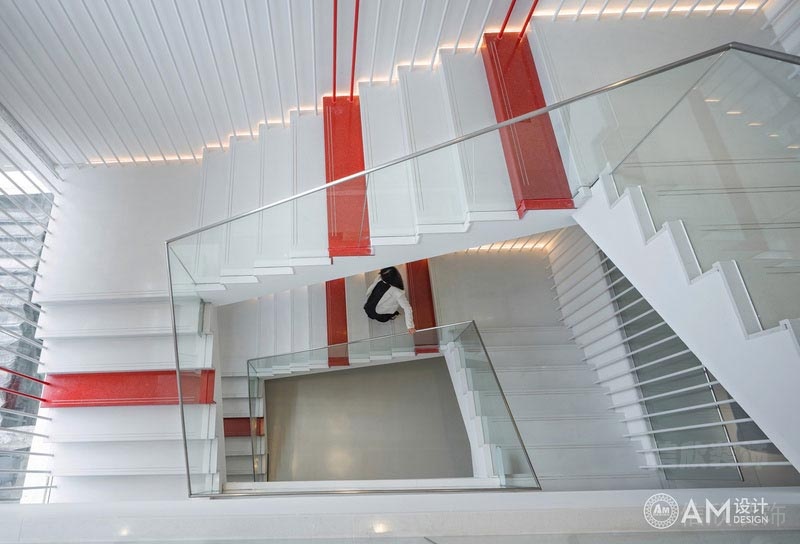 深圳龙岗办公室装修设计方案 楼梯