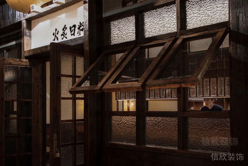 深圳龙华餐饮店装修图门窗通风状态状态效果