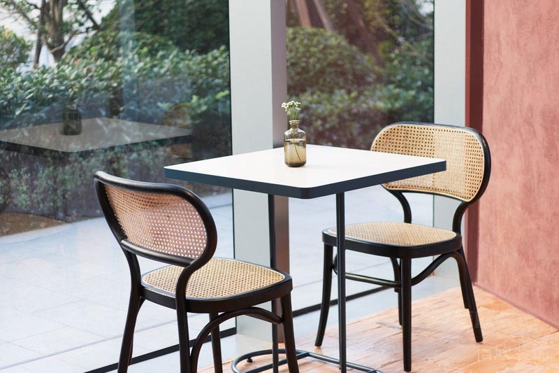 南山餐厅装修设计效果图餐桌餐椅