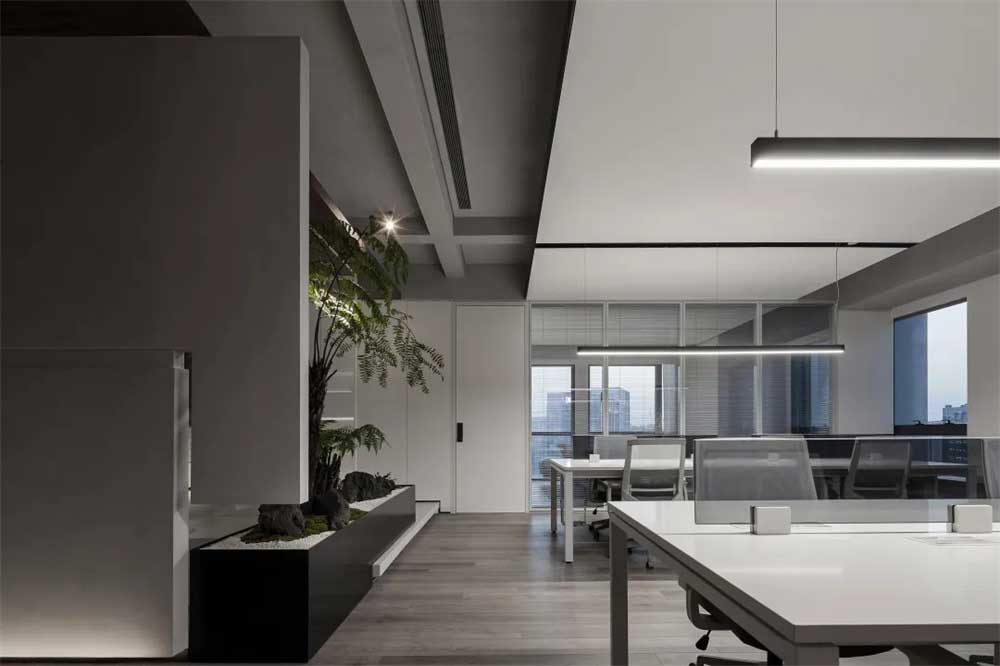 深圳宝安300平方极简风格办公室装修绿植装修
