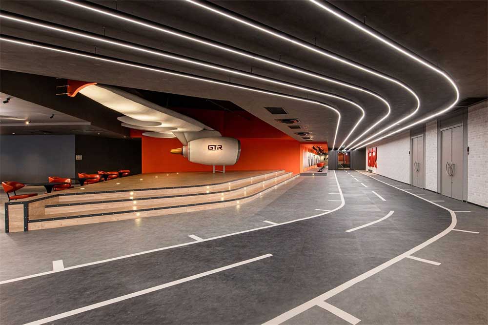 深圳南山区工业风格机场主题办公室设计装修-过道