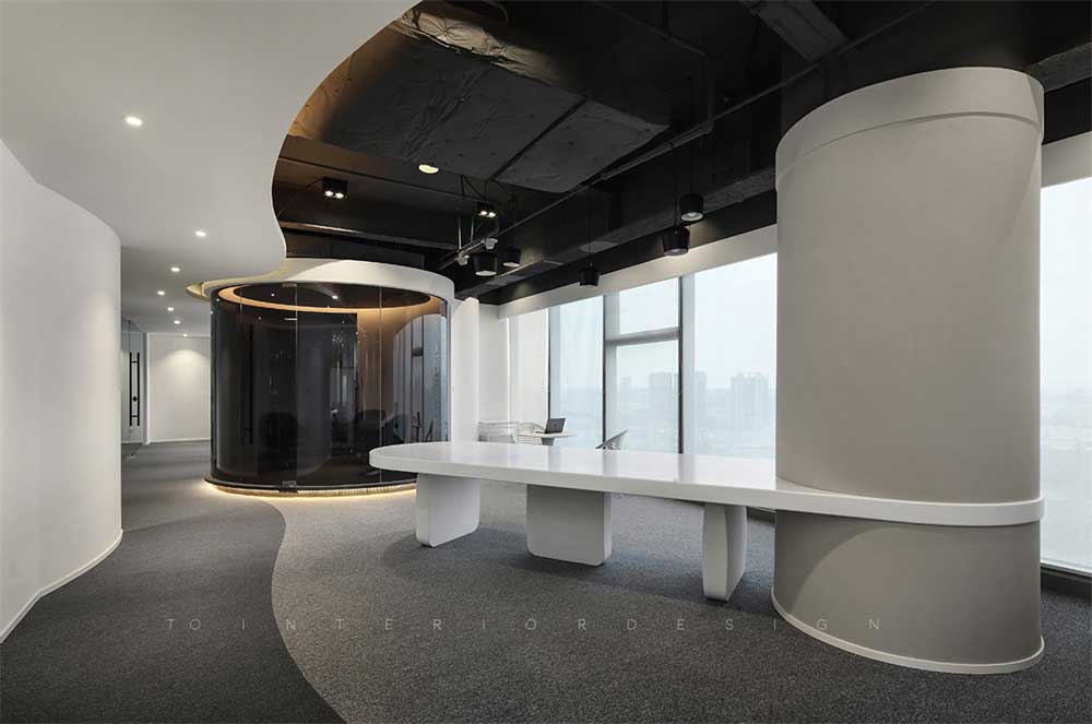 深圳福田现代风格办公室装修设计办公区