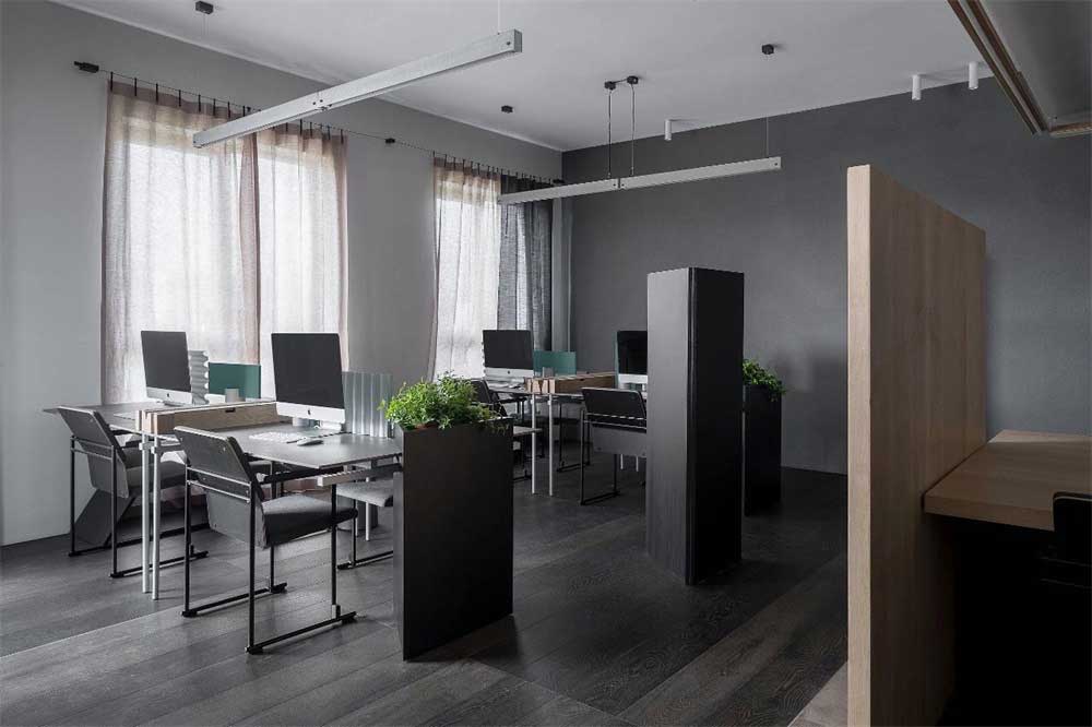 深圳市罗湖1600平原木风办公室装修设计开放式办公区