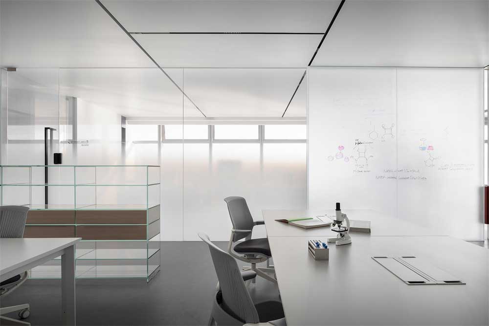 深圳福田800平方现代简约风格办公室装修办公区动线规划