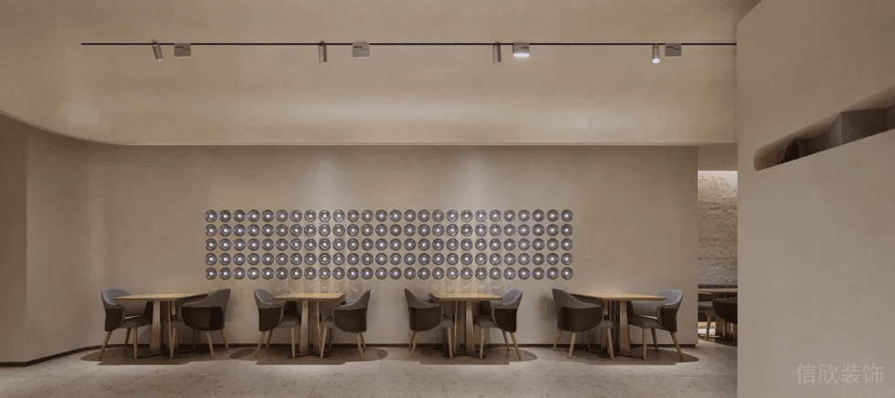 深圳宝安中粮大悦城现代简约风格川菜餐厅装修案例双人用餐区墙面艺术装置