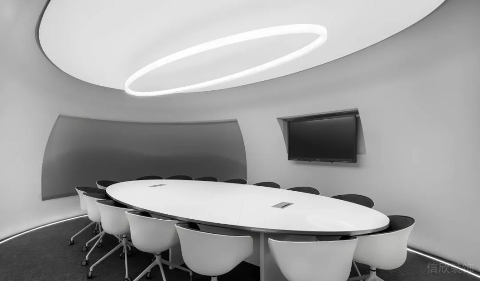 深圳南山同方信息港600平方米黑白灰色调现代科技风公司装修案例会议室效果图