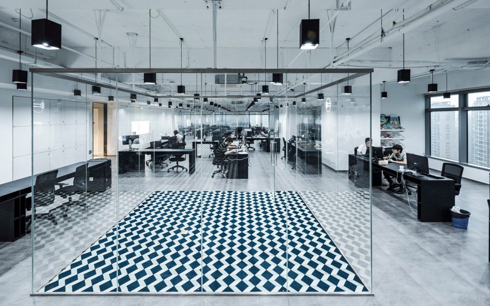 深圳宝安立新湖创意园1000平方米极简主义现代风办公室装修案例办公大厅