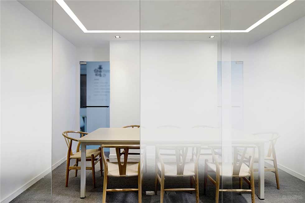 深圳龙岗红盒子创意园90平方米北欧田园风小型办公室装修案例会议室