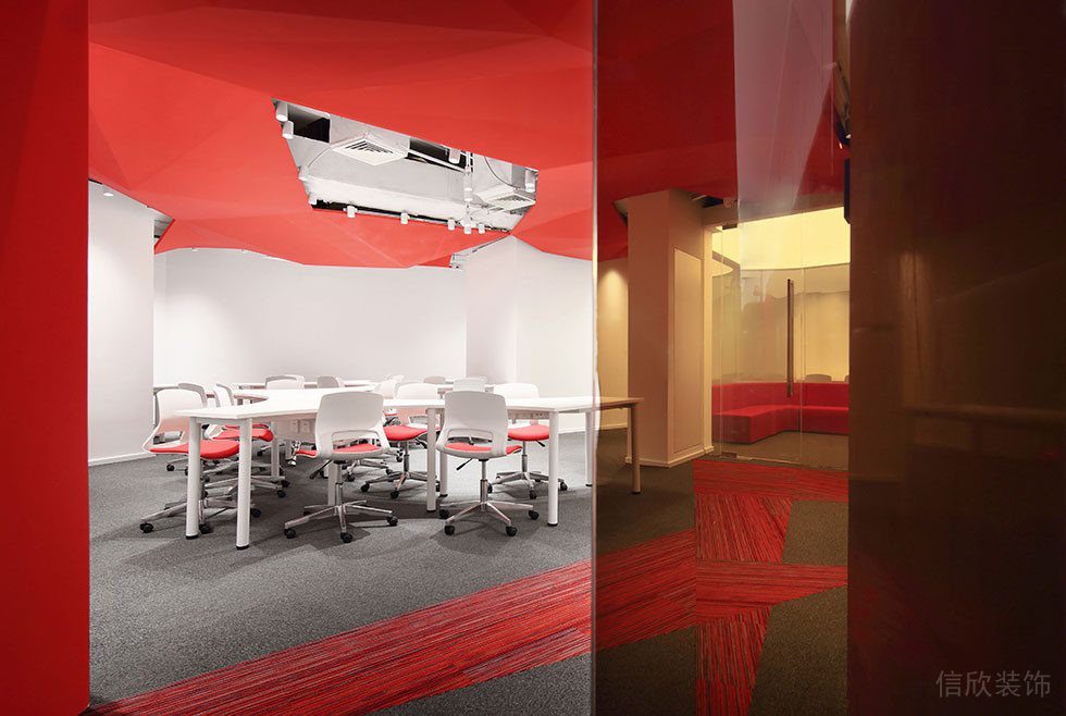 红白色调办公室装修工程 办公区 (2)