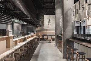 深圳宝安复古日式餐厅光影地面装修设计