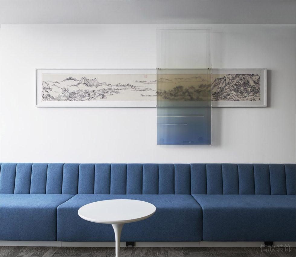 深圳宝安荣超滨海大厦现代新中式办公室装修设计方案 蓝色休息大沙发