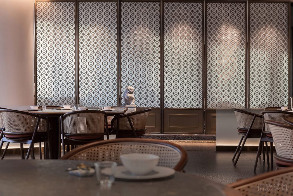 深圳市国风高雅中式餐厅复古屏风装修设计
