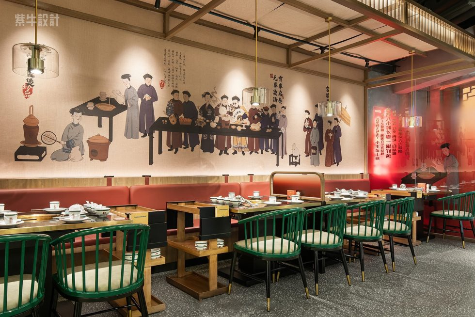 古典中式火锅店红色卡座和绿色镂空椅效果图
