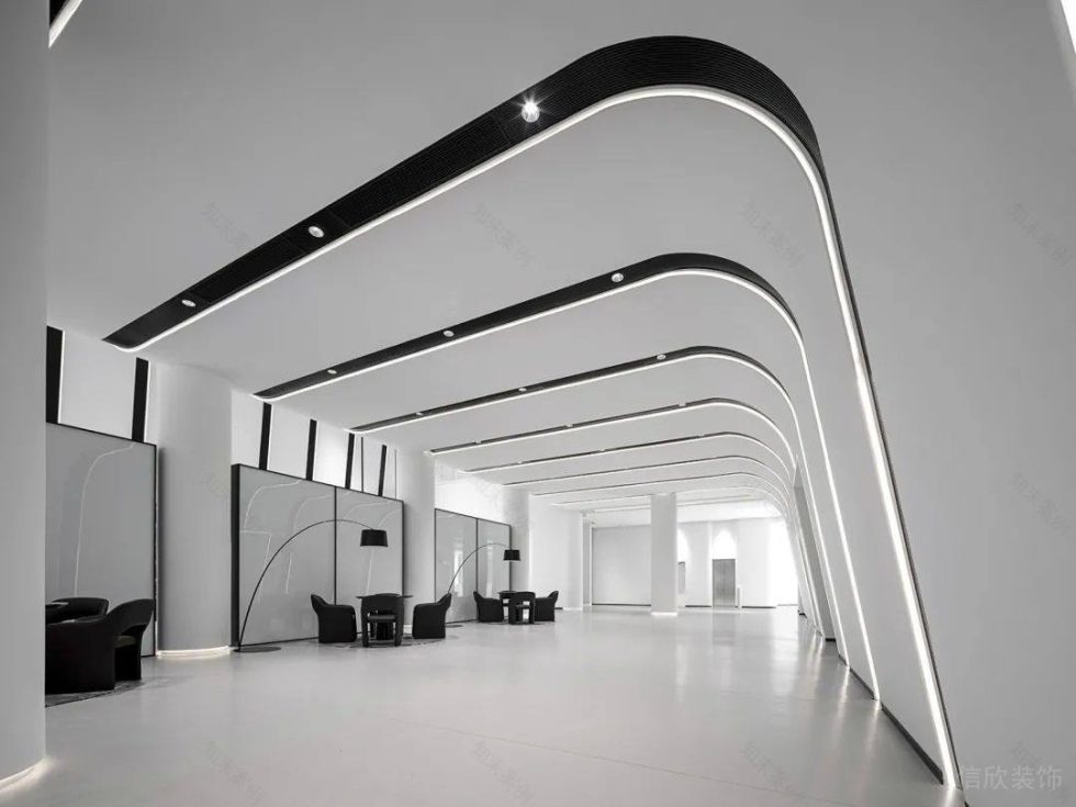 摩登现代风办公室装修案例休闲区黑色调沙发组合