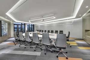 浅色调科幻现代风办公室装修设计白色会议室效果图