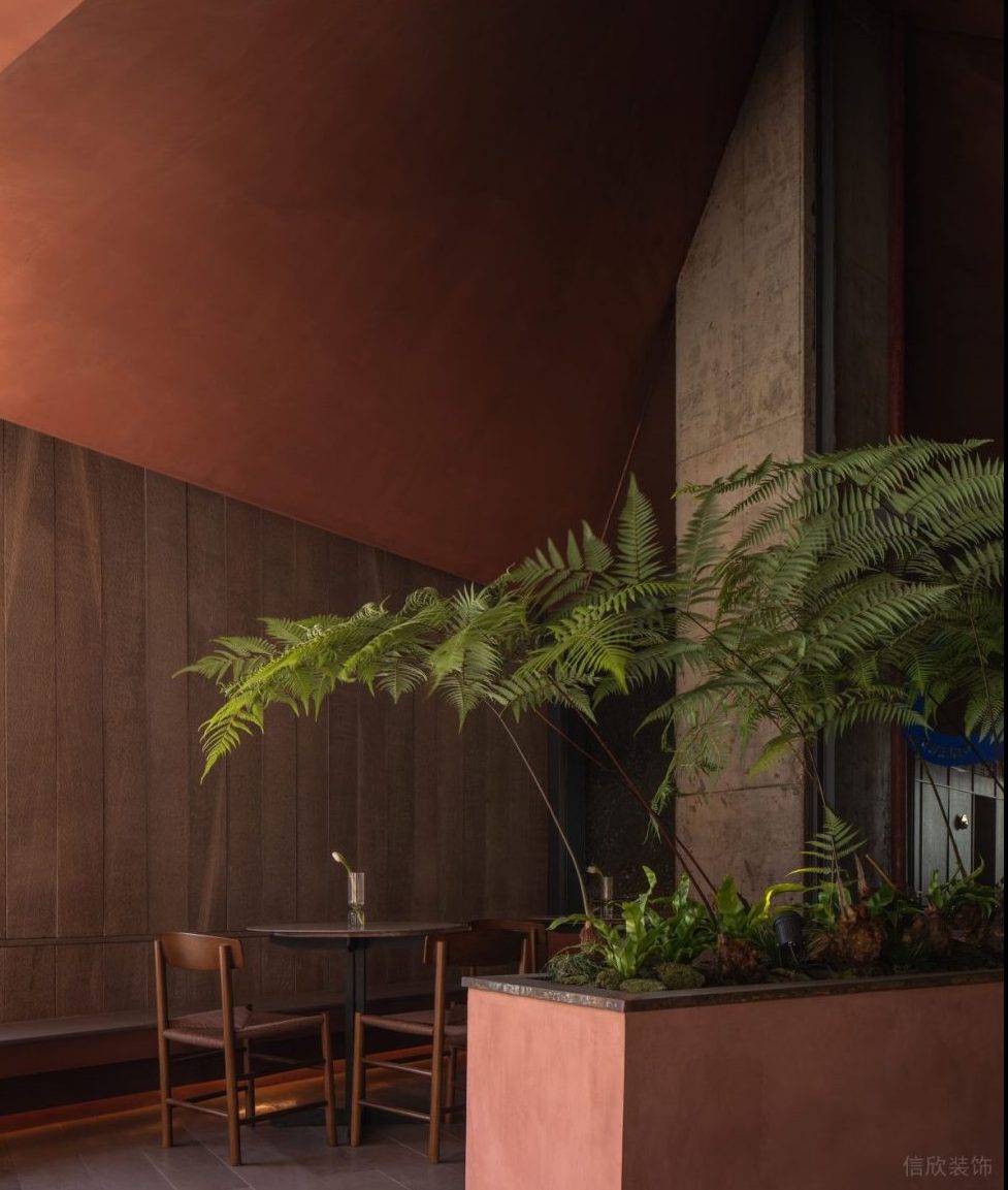 现代雅致西餐厅装修设计 餐厅入口绿植景观