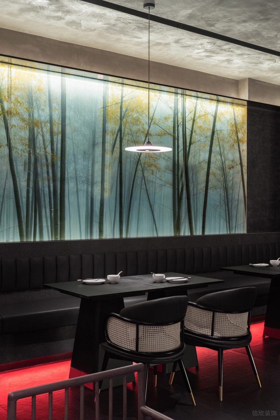 新中式中餐厅绿竹背景墙设计装修