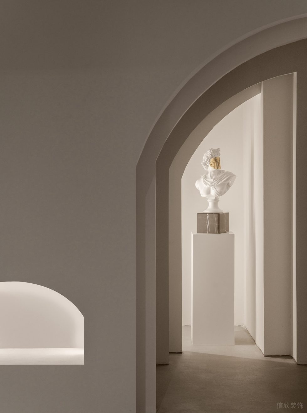 白色极简艺术雕塑品展厅装修案例 白色石膏欧式艺术造型