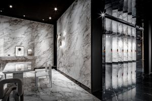 低奢时尚感岩板体验展厅装修设计 白底黑纹水墨感岩板