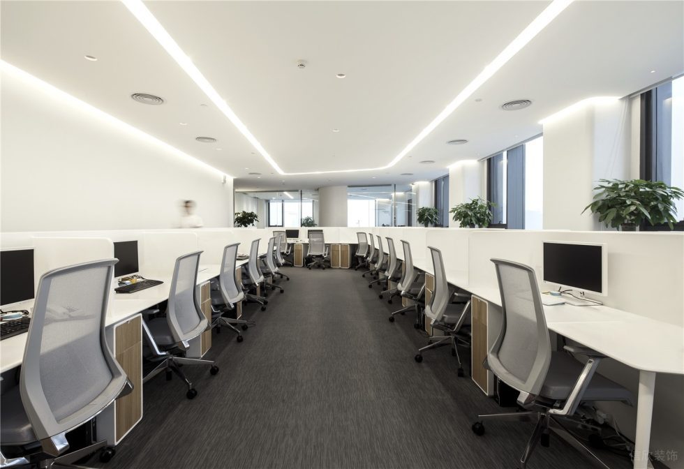 灰白色现代风办公室装修设计灰白色办公区