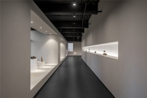 极简中式混搭风陶瓷艺术品展厅装修设计 光影效果呈现