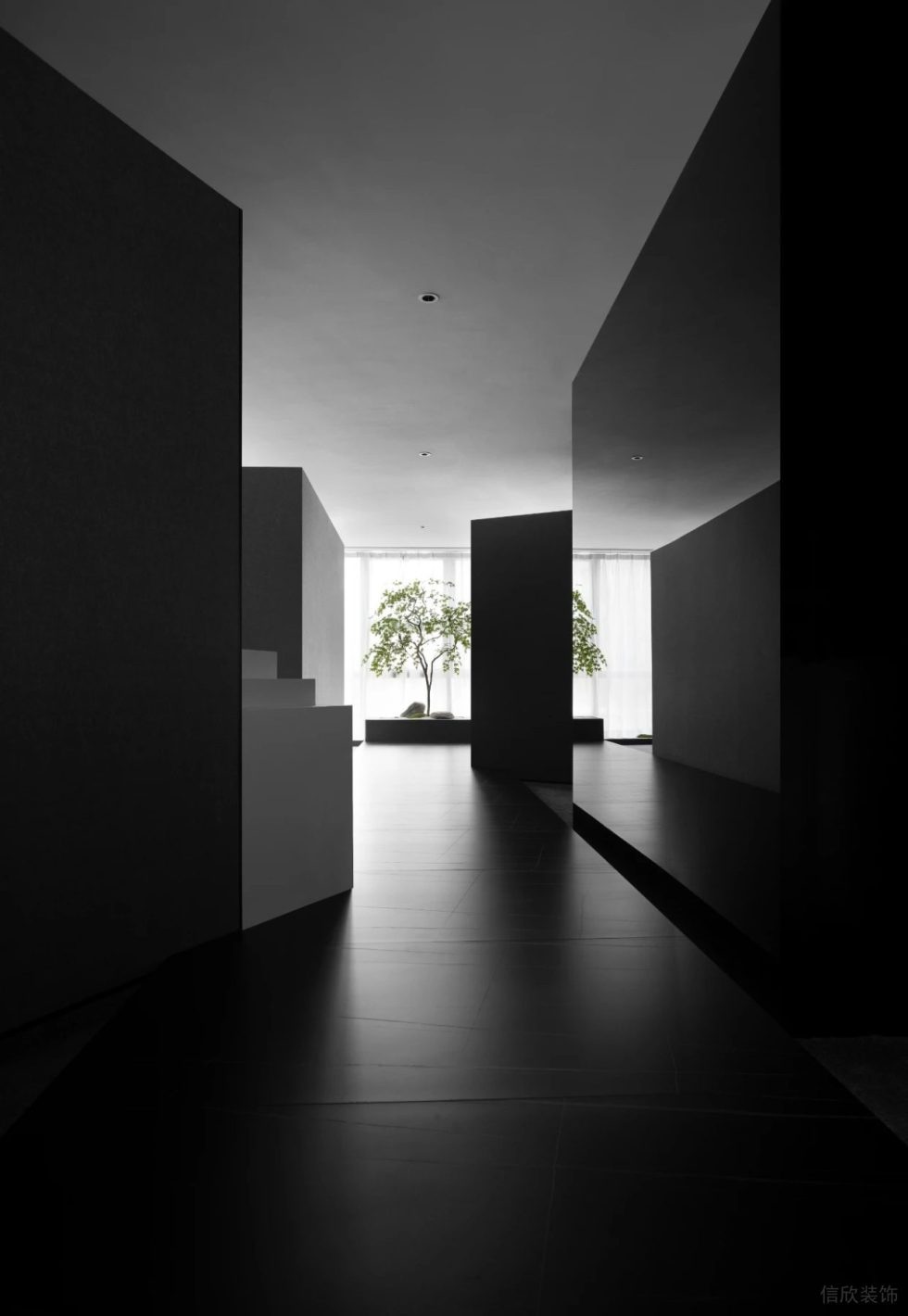 简约黑白灰展厅装修设计 黑色哑光地砖
