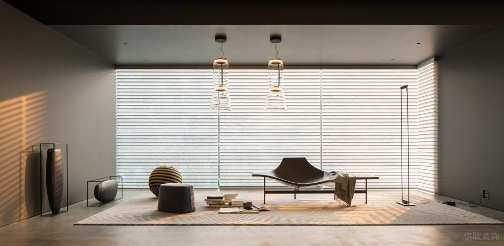 沙头角现代简约风展厅装修案例 通透感玻璃吊灯