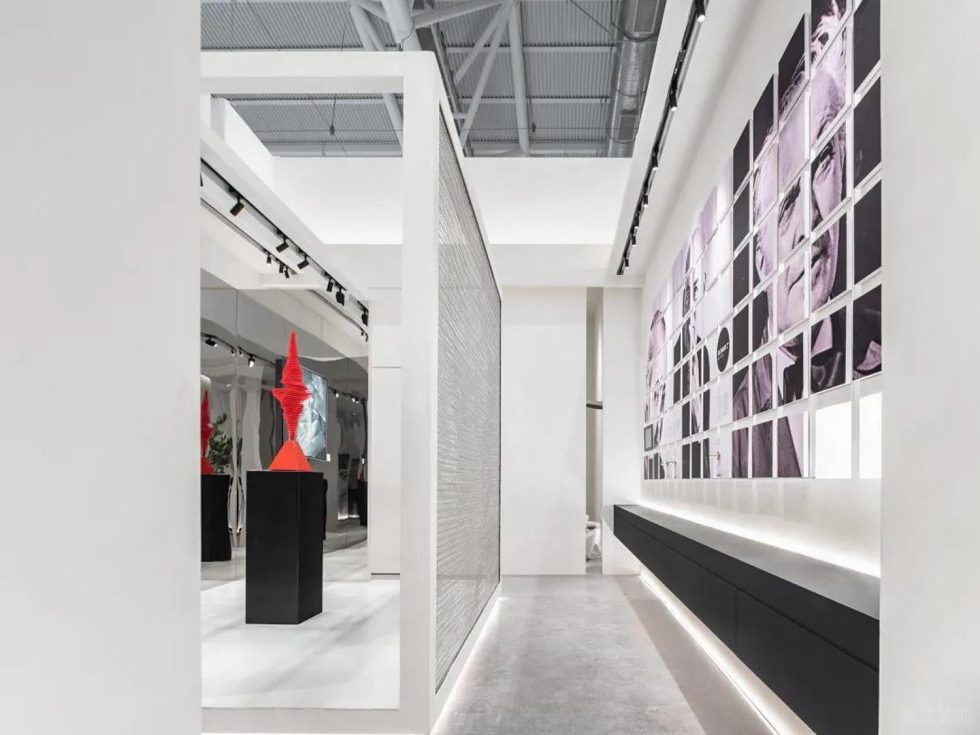 现代简约风家居实验馆展厅装修效果图 墙面拼贴人像造型