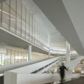 现代艺术建筑项目展厅装修方案 白色楼梯