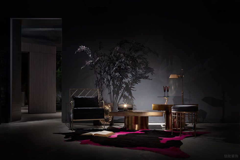 自然空间环境研究所展厅装修方案 金属构造的椅子茶几及小竹子