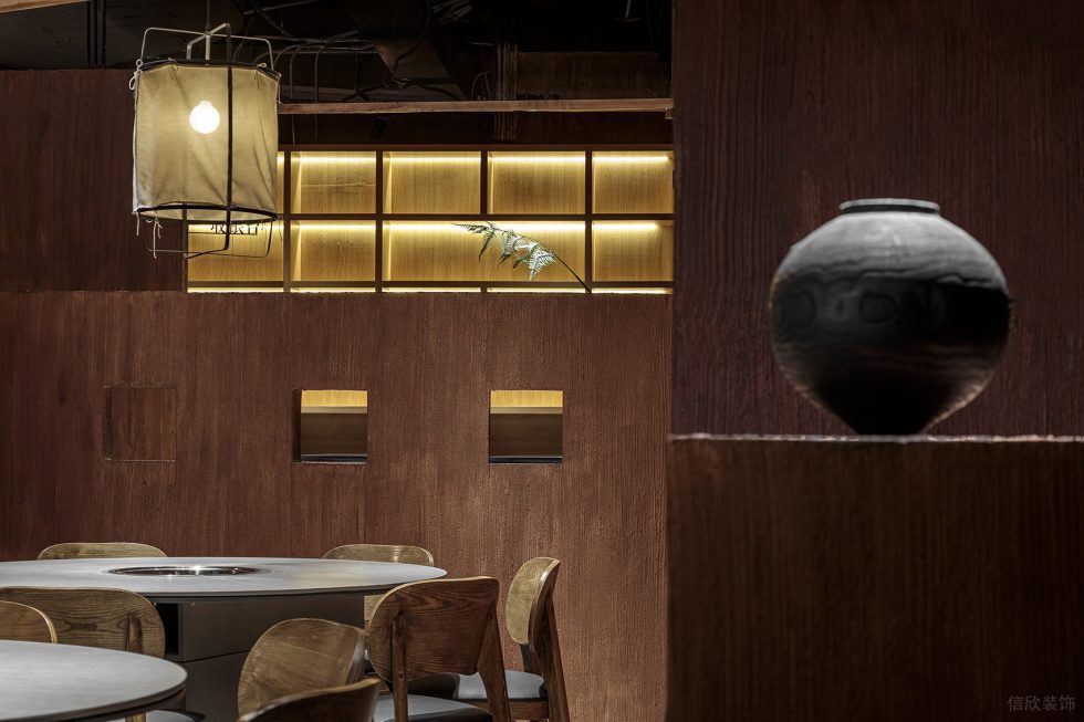 中式原木风中餐厅嵌入式木格子装修设计