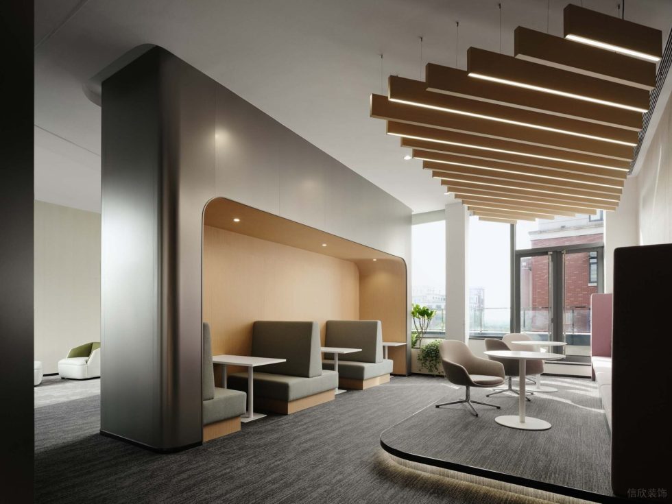 淡雅色简约现代风办公室装修设计高级灰洽谈厅效果图